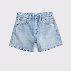 Abercrombie & Fitch The Dad Short High Rise Light Wash